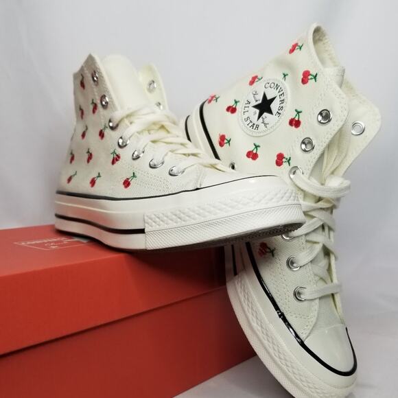 Converse Women's Chuck 70 Cherries Hi Tops Size 7.5 A08863C NWT - Picture 1 of 9